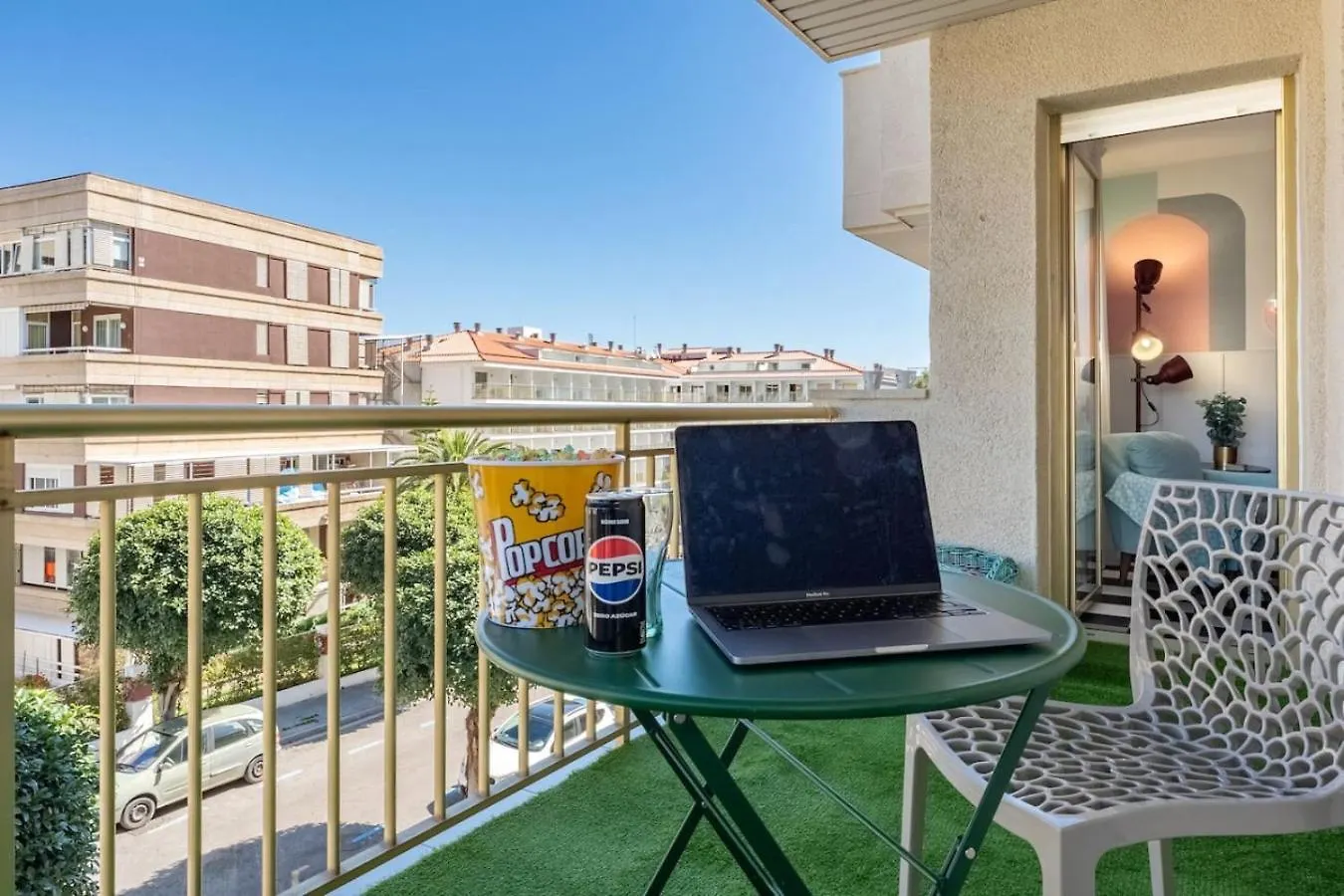 American Dinner At The Beach Salou Appartement
